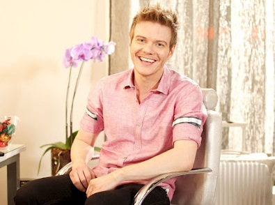 michel telo cheias de charme Michel Teló dá uma fugidinha para gravar cenas da novela Cheias de Charme.