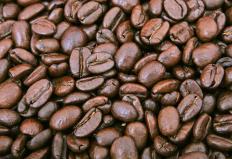O café participou com 6,6% da balança do agronegócio brasileiro em 2012, segundo IBGE. As exportações de café somaram, de ...