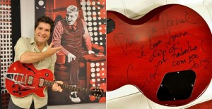 Com o fim do The Voice Brasil, Lulu Santos presenteou o cantor Daniel com uma guitarra vermelha. Nos bastidores do ...
