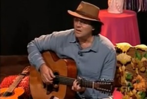 Almir Sater tocando no “No Rastro da Lua Cheia” no Programa Sr.Brasil (TV Cultura) em Dezembro de 2008. Essa música ...