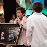 No último sábado, durante o programa “Altas Horas” da Globo, o cantor Daniel recebeu da Sony Music o DVD de ...