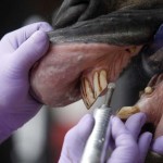 Você sabia que os dentes dos cavalos crescem continuamente e que esses animais precisam ir ao dentista com a mesma ...