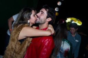 Sandro Pedroso, ex namorado de Susana Vieira, está namorando a filha do cantor sertanejo Leonardo. Jéssica Costa, de 20 anos, ...