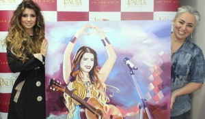 No último domingo, dia 03, a cantora Paula Fernandes ganhou um quadro pintado pela artista plástica Fernanda Rodante, que a ...