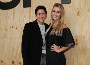 O cantor Gian e sua esposa, a blogueira de moda Tati Moreno, estiveram presentes no São Paulo Fashion Week (SPFW) nos dias 13 e 14 de abril. Em entrevista ao portal UOL, o cantor manifestou o interesse em voltar a conversar ...