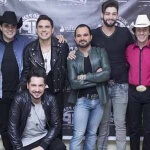 Hugo Pena grava DVD com amigos “Segundeiros” Na noite de ontem (28), o cantor sertanejo Hugo Pena realizou a gravação ...