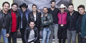 Hugo Pena grava DVD com amigos “Segundeiros” Na noite de ontem (28), o cantor sertanejo Hugo Pena realizou a gravação ...