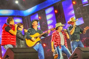 Garth Brooks barretos 3