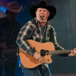 A participação do cantor Garth Brooks em Barretos promete animar ainda mais a festa, o show do cantor norte-americano irá contar ...