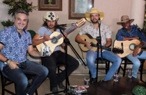 Lucas Reis e Thácio e João Carreiro no programa Odair Terra A dupla mineira Lucas Reis e Thácio e o cantor sul-mato-grossense ...