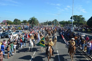 Desfile de Cavaleiros da Festa do Peão de Americana