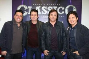 Chitãozinho e Xororó e Bruno e Marrone assinam com a Universal Music