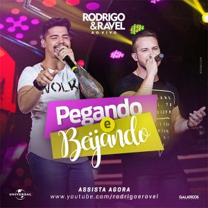 Pegando e beijando - Rodrigo e Ravel