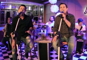 Althair & Alexandre levam música inédita ao palco do programa "Aparecida Sertaneja", pela TV Aparecida