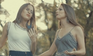 Julia & Rafaela disponibilizam outras três músicas do EP recém-lançado no YouTube