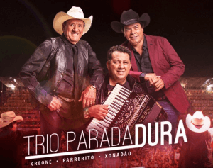 Dama Entre Aspas – Trio Parada Dura part. Eduardo Costa Depois do grande sucesso do DVD Trio Parada Dura 40 anos, gravado em Goiânia, os cantores Creone, Parrerito e Xonadão resolveram inovar de uma forma muito simples e diferenciada: gravar um ...