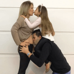 Nas redes sociais, Pedro Leonardo anuncia gravidez da esposa!