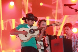 João Carreiro e Capataz realizam sonho pela quarta vez e se apresentam em Barretos A dupla agradeceu o carinho do público e animou os presentes com seus sucessos João Carreiro e Capataz conseguiram realizar o sonho pela quarta vez consecutiva ...