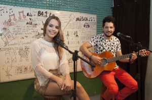 Nesta terça-feira, 17 de dezembro, às 20h, o Gloob exibe o episódio da novelinha “Gaby Estrella” com a participação especial da dupla sertaneja Thaeme e Thiago. Na trama, a dupla participa do programa “Papo Reto com Suellen” (Luisa González) na ...