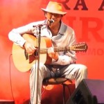 Confira abaixo o vídeo de Almir Sater tocando “O Vento e o Tempo”, um country/blues de primeira! Apresentação no “Movimento ...