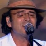 Almir Sáter cantando “Quintal do Vizinho” (de Roberto Carlos) para o especial e gravação do DVD “Emoções Sertanejas”, em homenagem ...