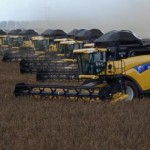 O Brasil deverá produzir 196,67 milhões de toneladas de grãos na safra 2013/2014. O volume representa um aumento de 5,2% ...