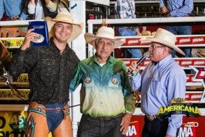 Após três noites de disputas acirradas na arena, saíram os campeões da Sela Americana e Bareback na 28ª Festa do ...