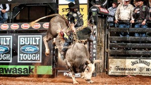 O atleta brasileiro Valdiron de Oliveira conquistou a fivela de campeão da 25º etapa da PBR internacional, que foi realizada ...