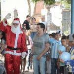 Nos dias 04 e 05 de dezembro o cantor Paulinho Reis visitou algumas escolas e fez a alegria das crianças ...