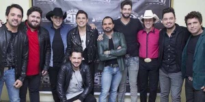 Hugo Pena grava DVD com amigos “Segundeiros” Na noite de ontem (28), o cantor sertanejo Hugo Pena realizou a gravação do seu primeiro DVD solo. O projeto estava cercado de mistérios e foi somente revelado a mídia na semana passada, ...