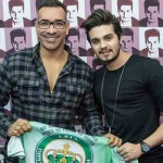 Luan Santana poderá desfilar no Carnaval 2016 O cantor Luan Santana poderá participar do carnaval 2016, o sertanejo foi convidado pelo ...