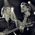 Os irmãos Victor e Leo lançaram na última segunda-feira (07) sua nova música de trabalho, a canção Vai Me Perdoando, uma composição de Paula ...