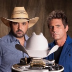 Edson e Hudson embarcam para uma série de shows no nordeste