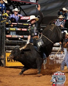 Guilherme Marchi conquista título da PBR em Thackerville (EUA)