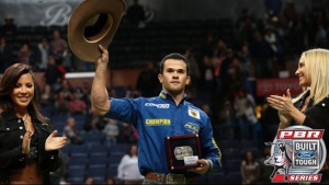 Etapa St. Louis da PBR 2017 O jovem competidor Kaique Pacheco venceu, no último final de semana, a Etapa St. Louis da ...