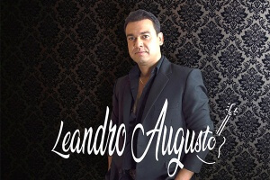 A Primeira Vez – Leandro Augusto retorna ao cenário sertanejo lançando um novo CD romântico, confira! Nascido na periferia de ...